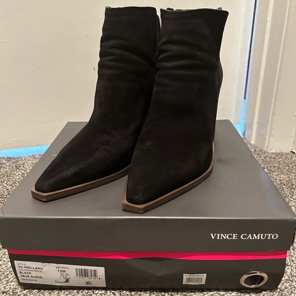 Vince Camuto Boots Black Suede size 12